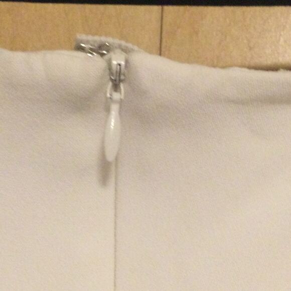 Alexis Nirvana Off-the-Shoulder Sheath Dress - Picture 8 of 10